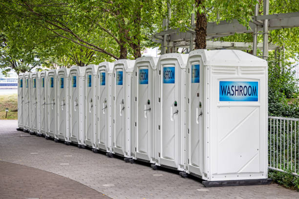 Best Portable restroom trailer rental  in Whitg, IN